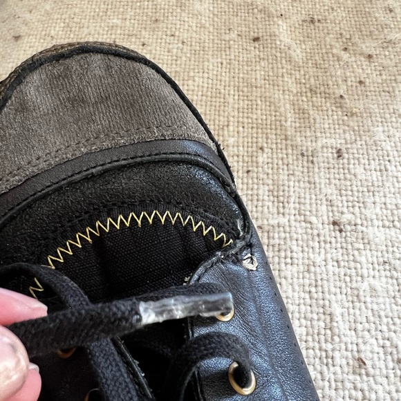 Black and Gold Cushe Sneaks - Picture 11 of 11